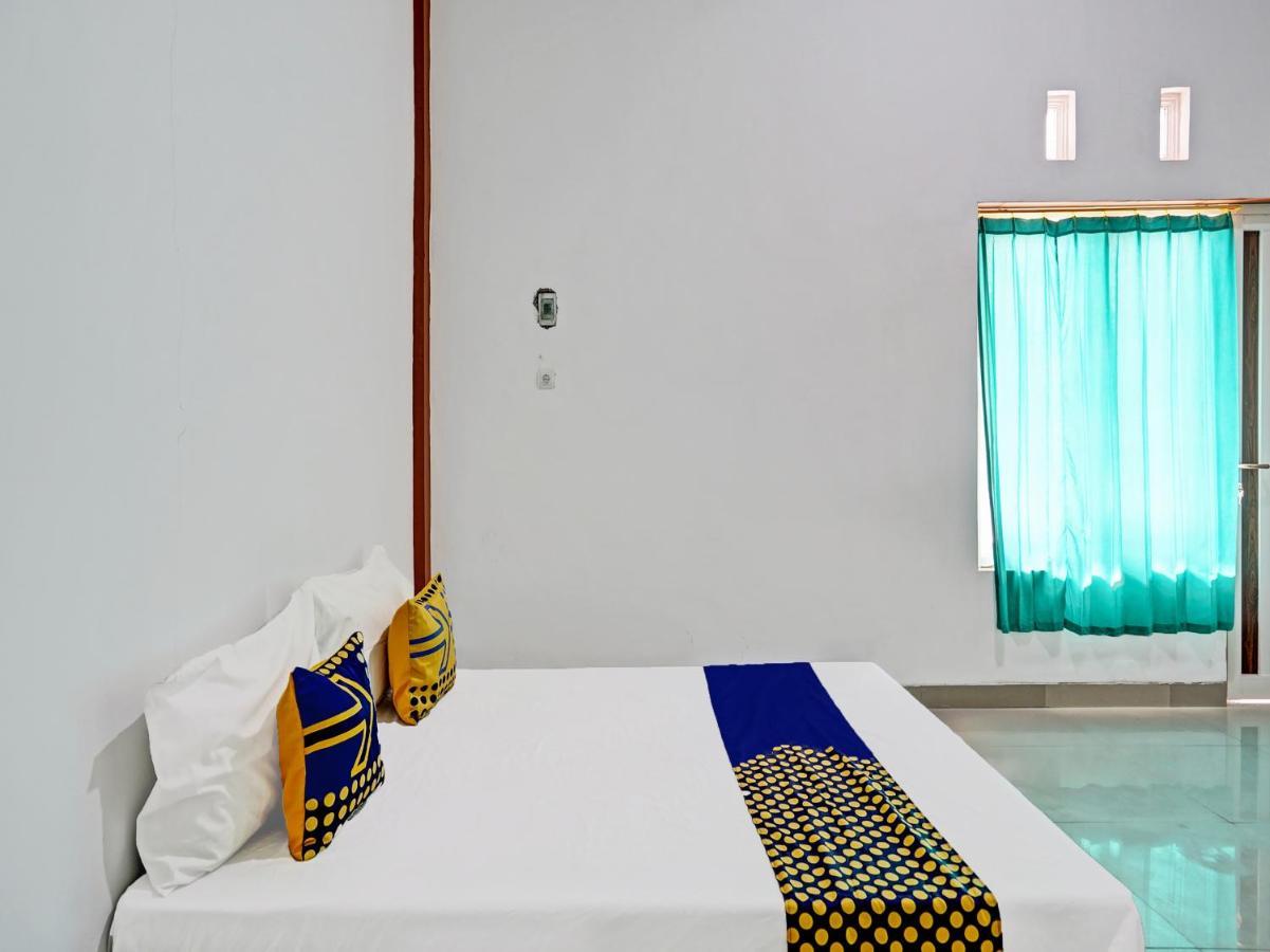 Отель Oyo 92006 Kost Sejahtera Syariah Сидоарджо Экстерьер фото